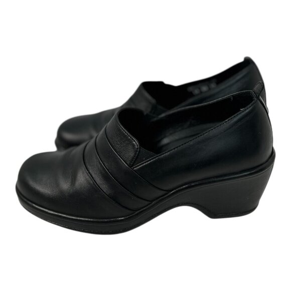 Dansko Aubrey Black Pleated Leather Clogs Made in Portugal EU Size: 39 US 8.5-9 - Picture 2 of 9